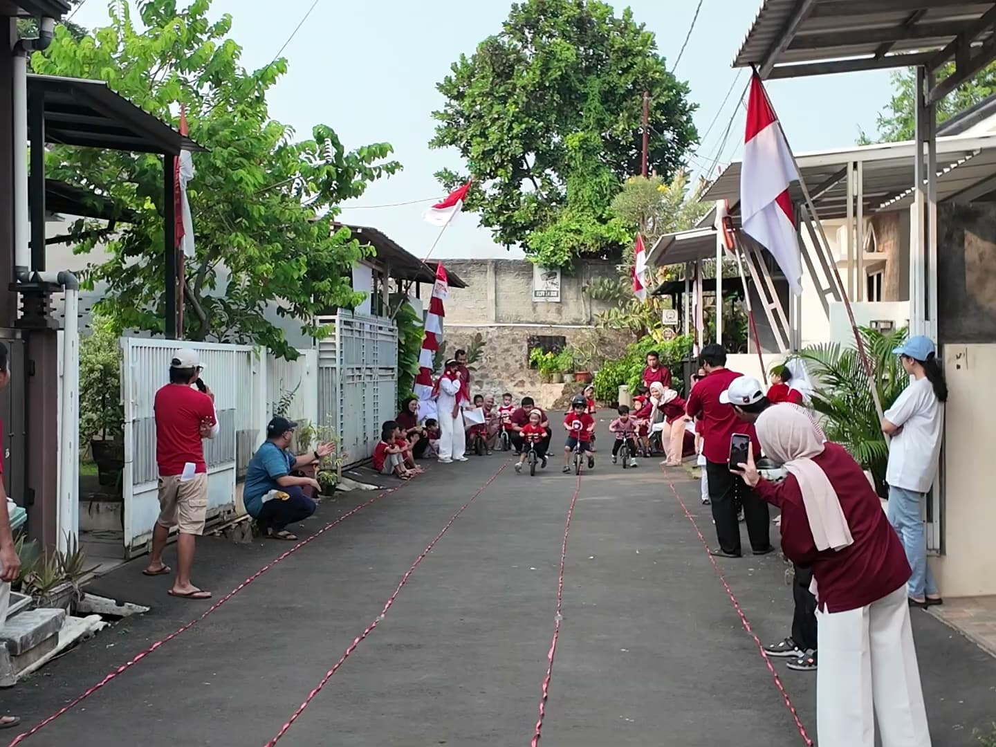Jalan Komplek Merah Putih
